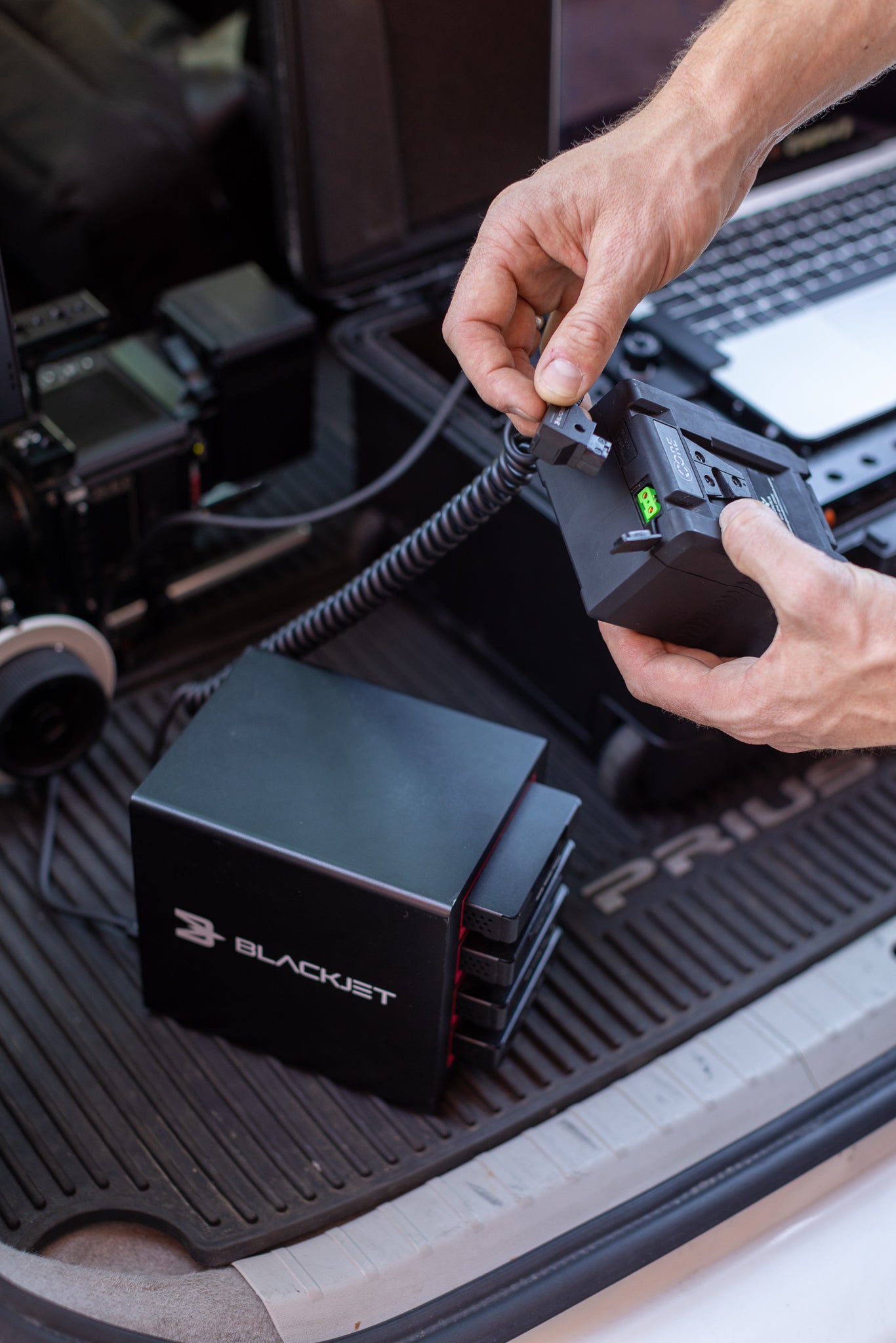 BlackJet RX-4 Raiden Thunderbolt Dock Adds 17 Ports To Your Desktop